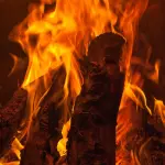 Come funziona e perché scegliere una termostufa a legna