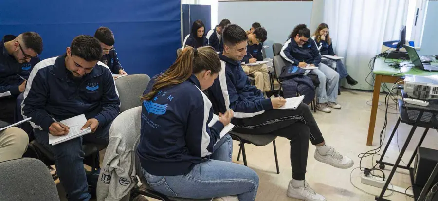 Concorsi Militari e di Polizia: Come Prepararsi al Meglio per Superare le Prove