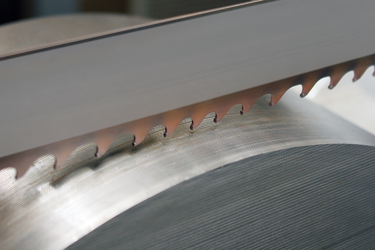 Lame per seghe a nastro: indicazioni utili per un taglio pulito