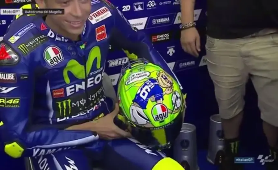 Test invernali MotoGP, il nuovo casco di Valentino Rossi
