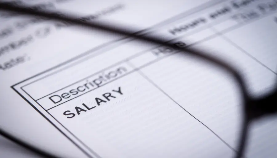 Passa un emendamento del PD: Basta stipendi in contanti