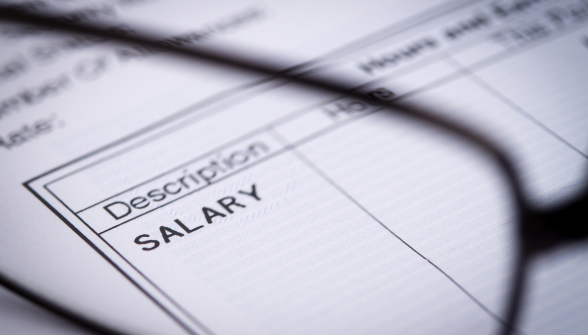 Passa un emendamento del PD: Basta stipendi in contanti