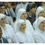 Papa Francesco apre al diaconato femminile