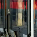 Terrore a Monaco di Baviera, uomo con coltello si avventa sulla folla