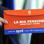 Pensioni, arrivano le prime buste arancioni: italiani postano il contenuto sui social, è polemica