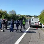 Spari in autostrada, assalto ad un portavalori sull'A14 Bologna Taranto: caccia ai banditi