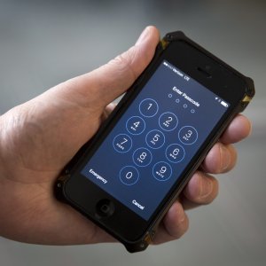 iPhone nel mirino degli hacker, messaggi truffa in arrivo