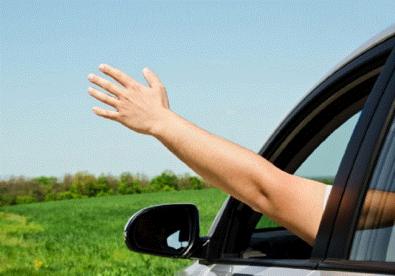 I finestrini delle auto non proteggono dai raggi UV pelle e occhi a rischio